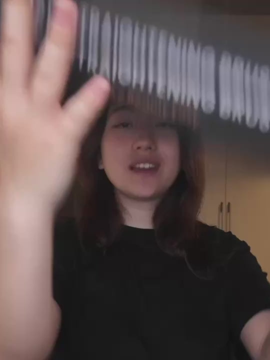 Load video: Anti-Frizz Hair Straightener Brush